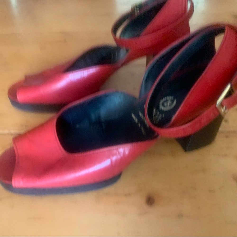 Betty sandals